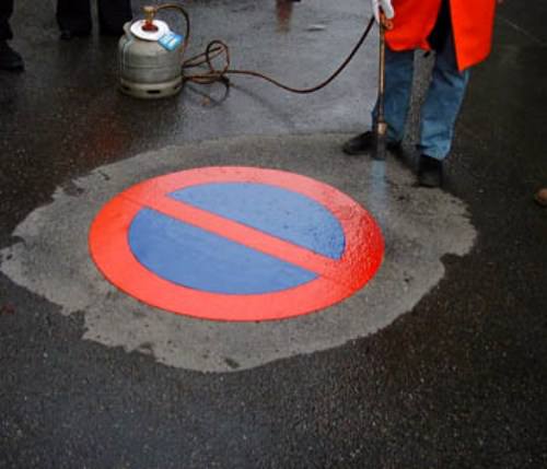PREMARK Straßenmarkierung aus Thermoplastik -Stop-