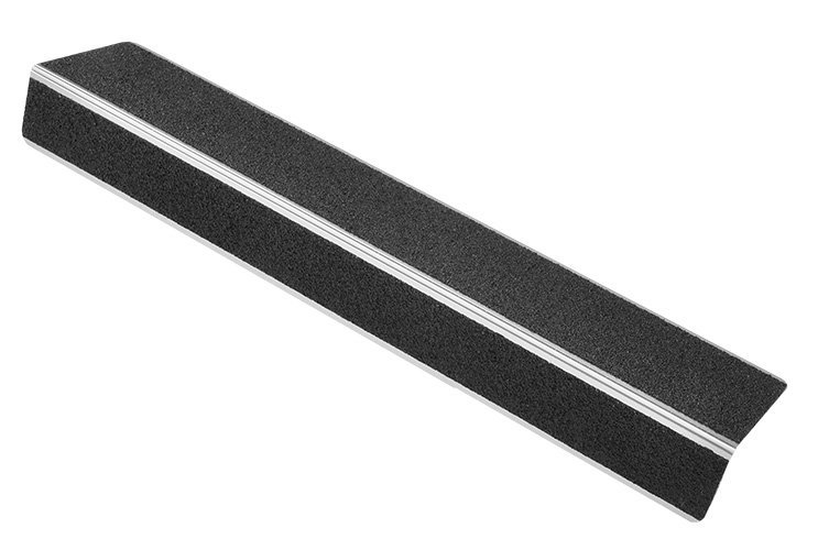 Modellbeispiel: Antirutsch-Treppenkantenprofil, schwarz, 600 mm (Art. 36989)