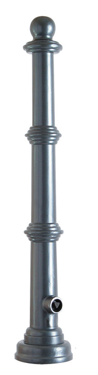Modellbeispiel: Stilpoller aus Aluminium herausnehmbar, mit Dreikantverschluss (Art. 495fbsonder)
