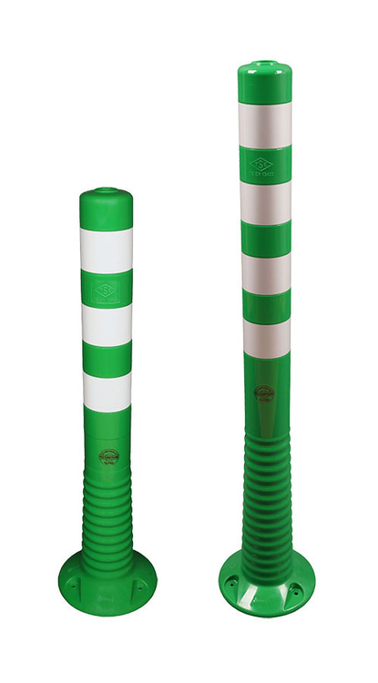 Modellbeispiele: Absperrpfosten -Elasto Green- mit retroreflektierenden Streifen, überfahrbar, v.l.: Art. 37875, 37876