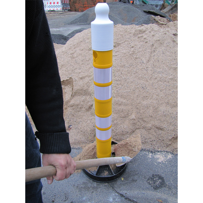 Anwendungsbeispiel: Kettenpfosten 6er-Set -Maxi Plus- PP, Höhe 1200 mm, Aufstelllänge 25 m, befüllbar mit Sand (Art. 40447)