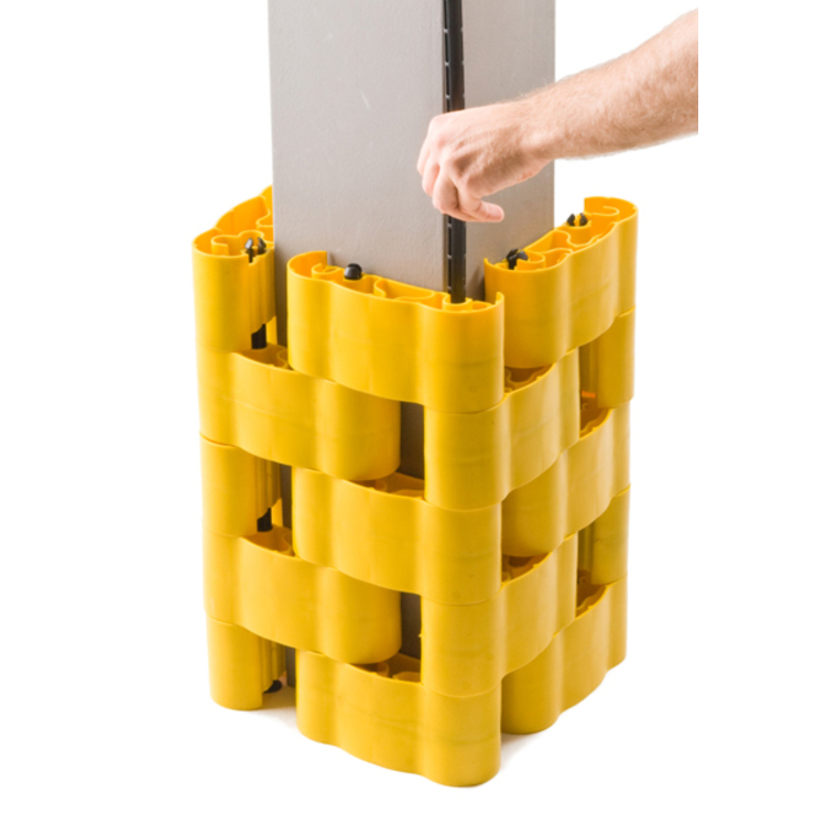 Anwendungsbeispiel: Säulenanfahrschutz -Beehive- aus LLDPE für eckige und runde Säulen und Träger